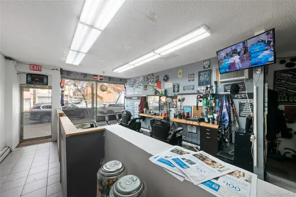 22022 Hempstead AVE, Queens Village, NY 11429
