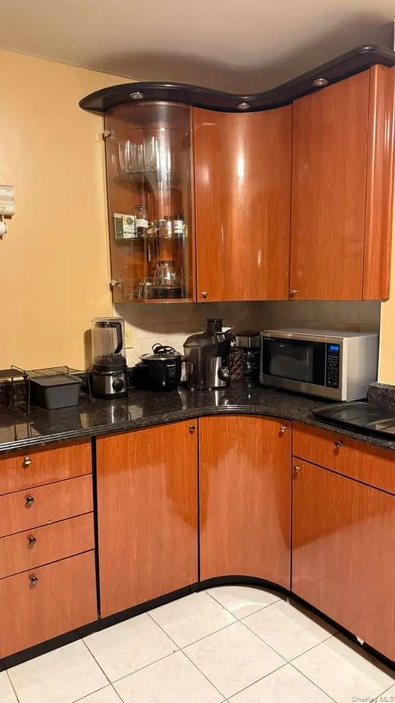 9710 62nd DR #5E, Rego Park, NY 11374