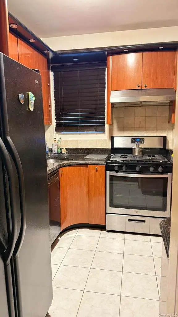 9710 62nd DR #5E, Rego Park, NY 11374