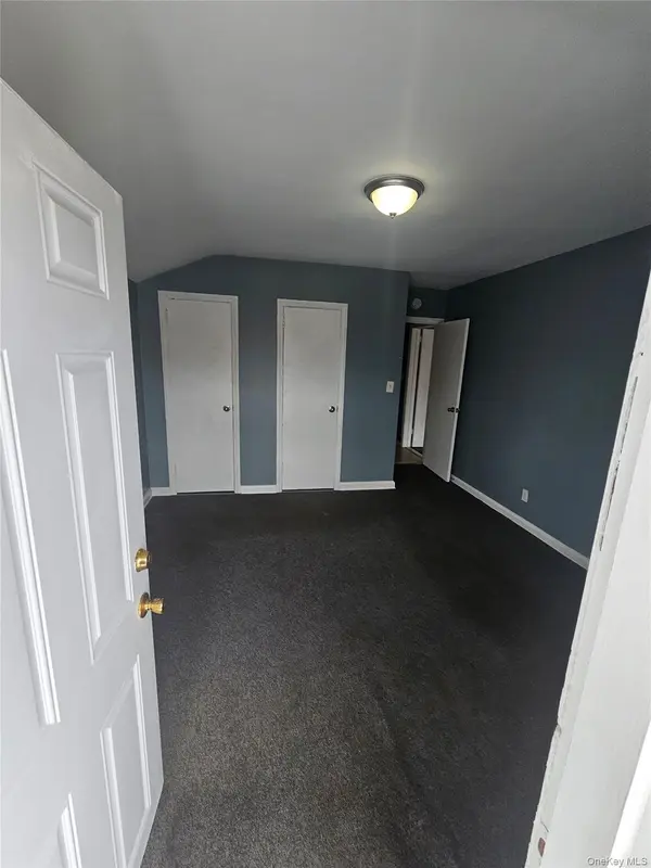 13724 228th ST #2, Laurelton, NY 11413