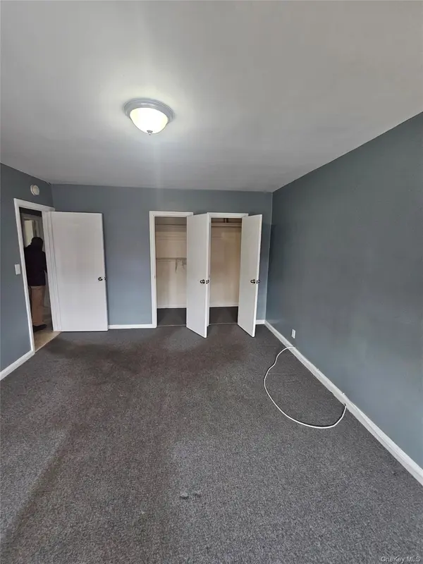 13724 228th ST #2, Laurelton, NY 11413