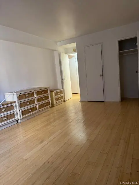 83-30 Vietor AVE #306, Elmhurst, NY 11373
