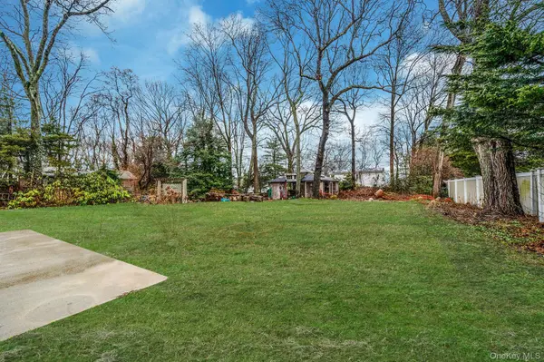 273 N Country RD, Miller Place, NY 11764