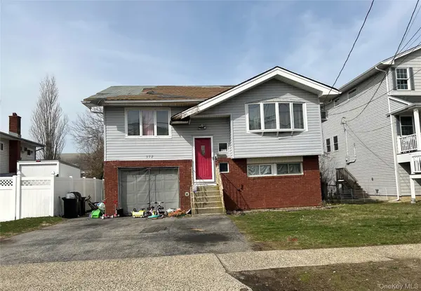 572 Miller AVE, Freeport, NY 11520