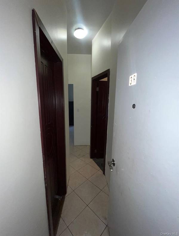 50 Main ST #3R, Yonkers, NY 10701