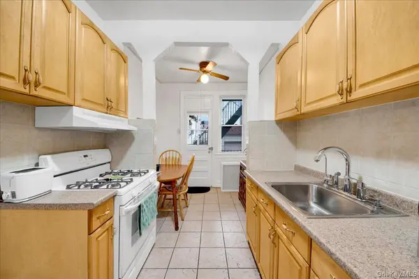 2925 Wellman AVE, Bronx, NY 10461