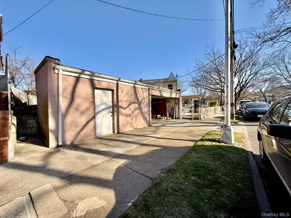 66-05 Garfield AVE, Woodside, NY 11377
