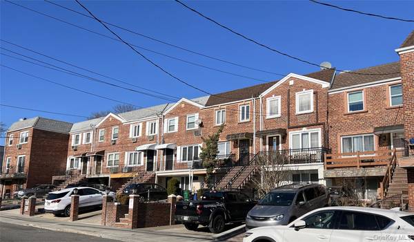 6135 64th ST, Middle Village, NY 11379