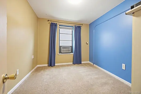 67-87 Booth ST #4C, Forest Hills, NY 11375