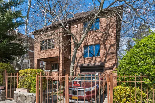 17203 35th AVE, Flushing, NY 11358