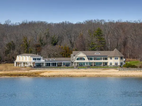 33 Beach RD, Northport, NY 11768