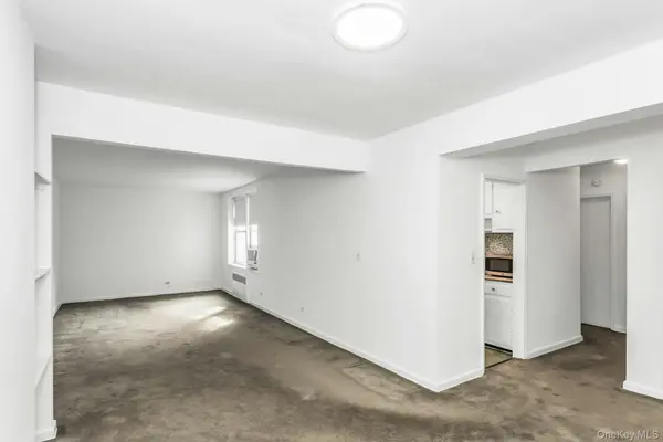 3345 90th ST #3G, Jackson Heights, NY 11101