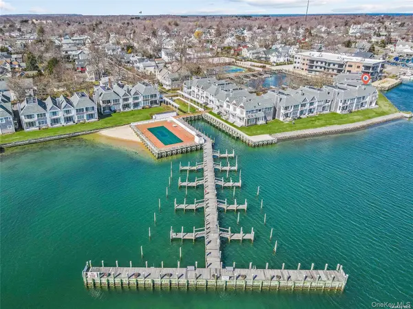 40 Stirling CV, Greenport, NY 11944