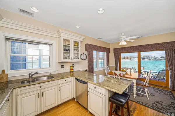 40 Stirling CV, Greenport, NY 11944