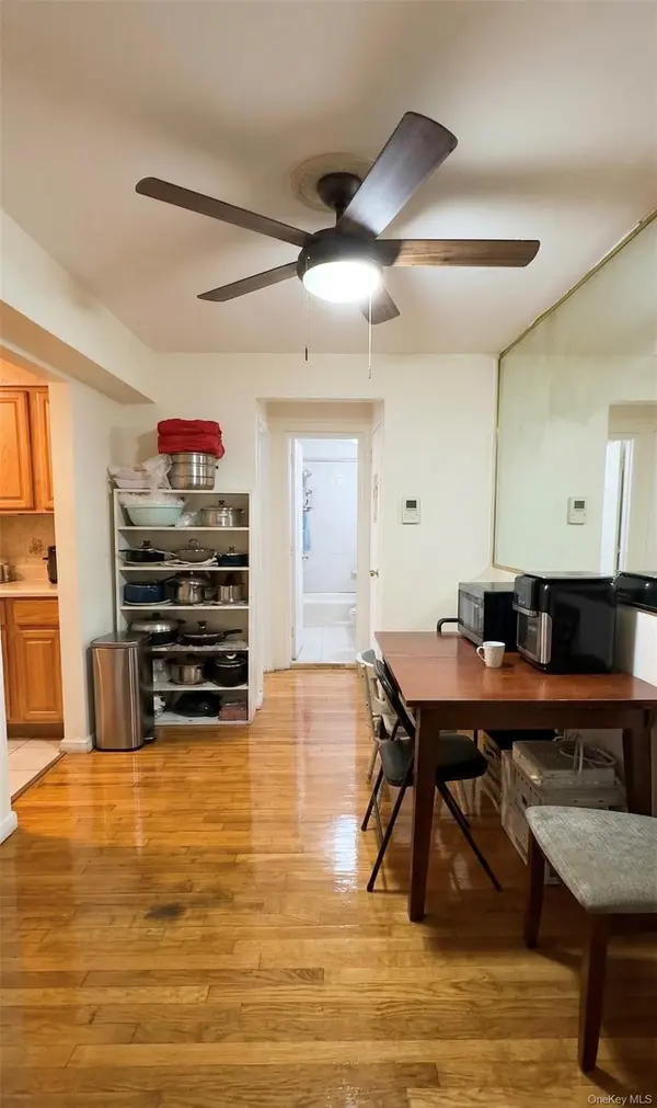 4107 Bowne ST #3F, Flushing, NY 11355