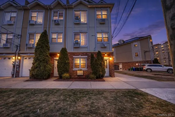 12702 172nd ST, Jamaica, NY 11434