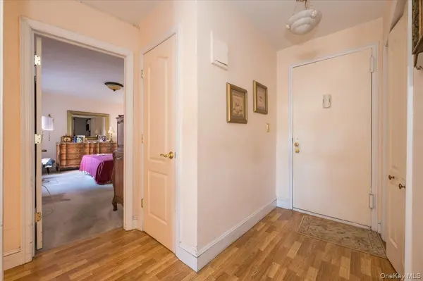 510 Dubois Ave ##B1, Valley Stream, NY 11581