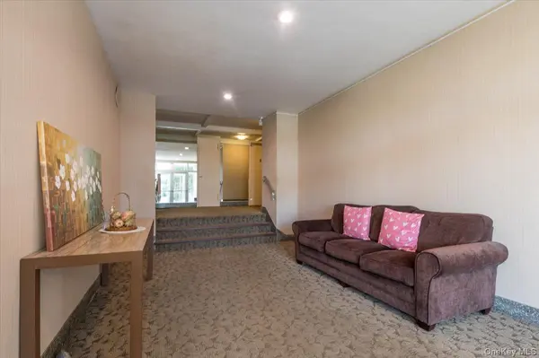 510 Dubois Ave ##B1, Valley Stream, NY 11581