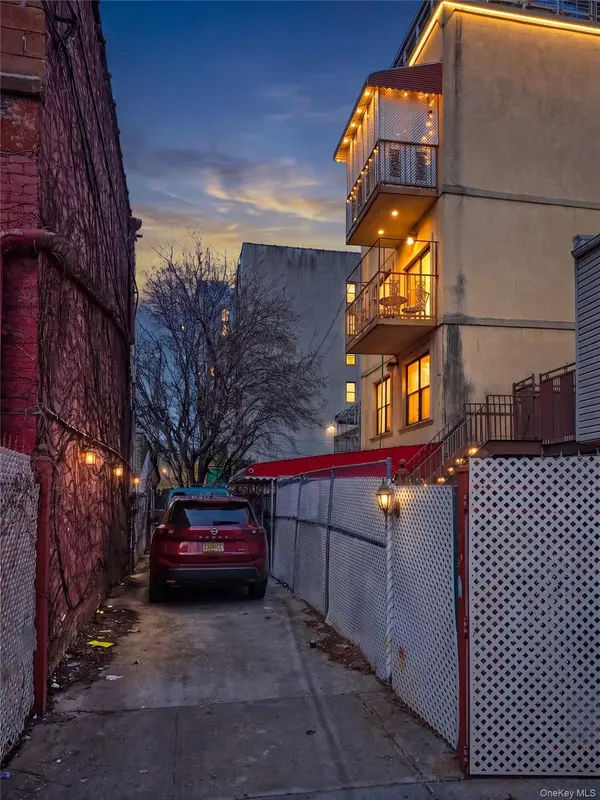 360 S 3rd ST, Brooklyn, NY 11211