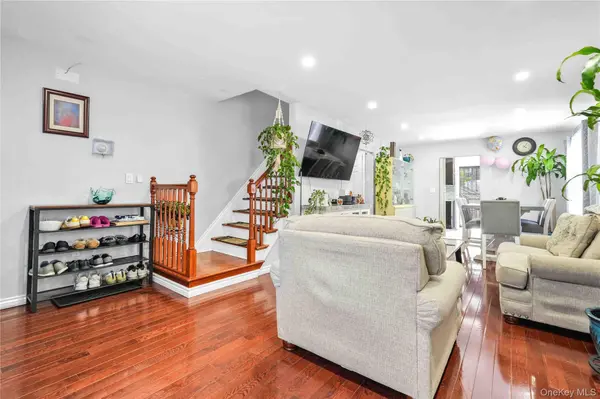13314 Hawtree Creek RD, South Ozone Park, NY 11420