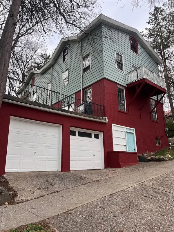 30 Garfield PL, Poughkeepsie, NY 12601