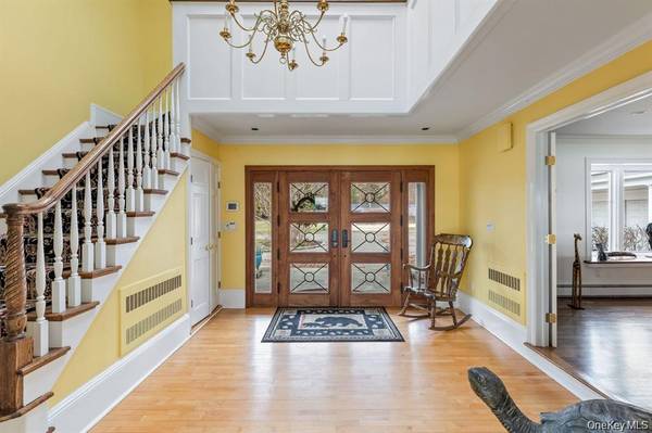 33 Beach RD, Asharoken, NY 11768