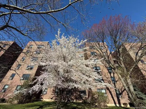 73-11 Bell Blvd #5D, Bayside, NY 11364
