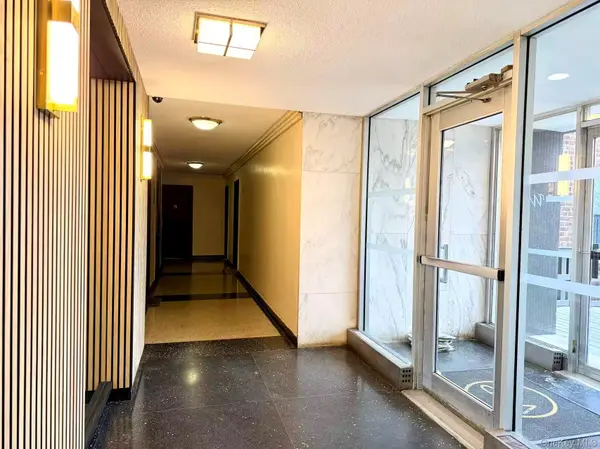 73-11 Bell Blvd #5D, Bayside, NY 11364