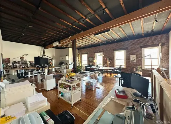 240 Broadway, Newburgh, NY 12550