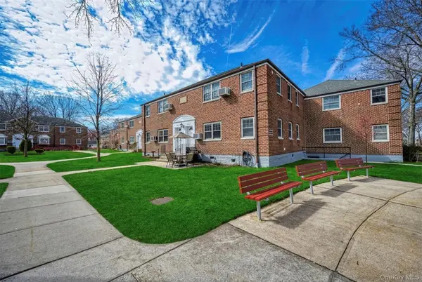 253-12 60th AVE #Lower, Little Neck, NY 11362