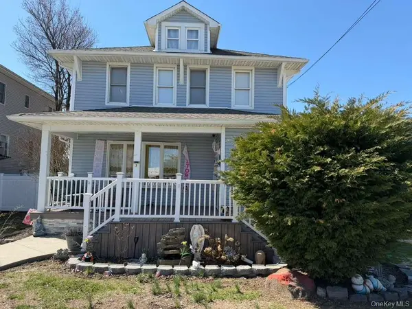7 Meyer AVE, Lawrence, NY 11559