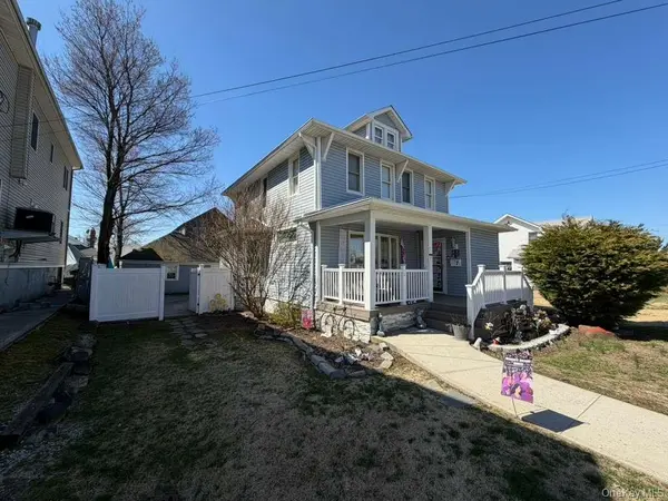 7 Meyer AVE, Lawrence, NY 11559