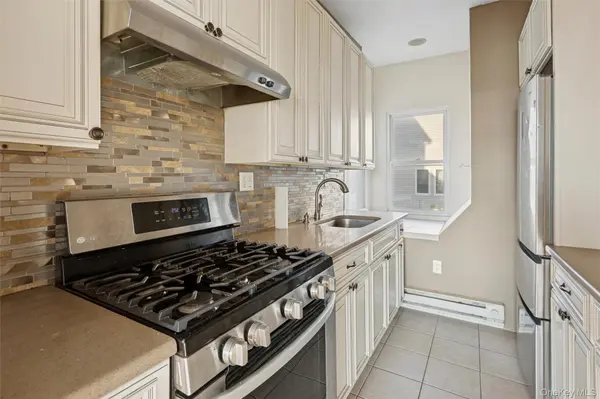 23 Troy AVE #1st FL, East Atlantic Beach, NY 11561