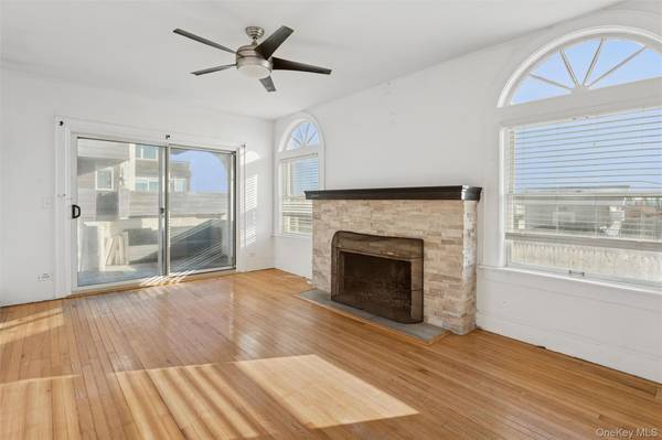 23 Troy AVE #1st FL, East Atlantic Beach, NY 11561