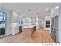 87 West AVE, Hicksville, NY 11801