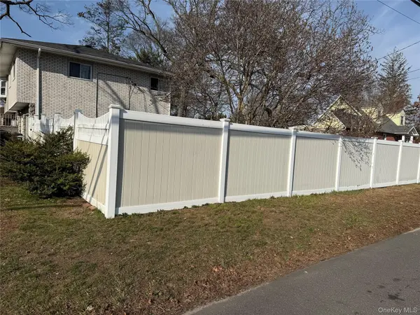 91 Putnam AVE, West Babylon, NY 11704