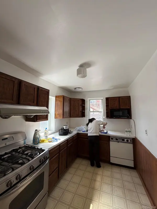 45-46 166th ST, Flushing, NY 11358