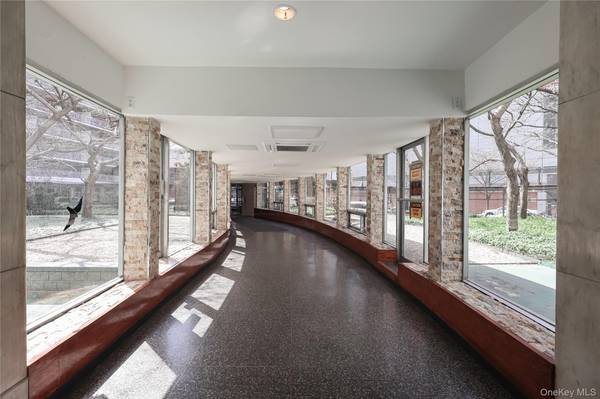 61-15 97th ST #15C, Rego Park, NY 11374