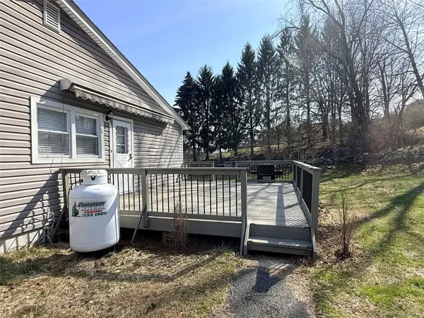 77 Upper rd RD, Middletown, NY 10940