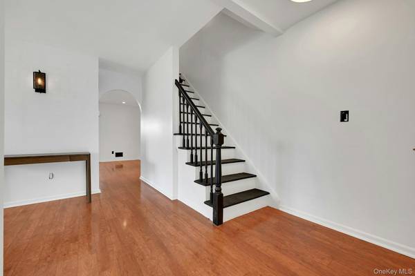 62 Somerset DR, Suffern, NY 10901