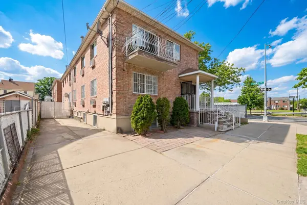 6116 161st ST, Flushing, NY 11365