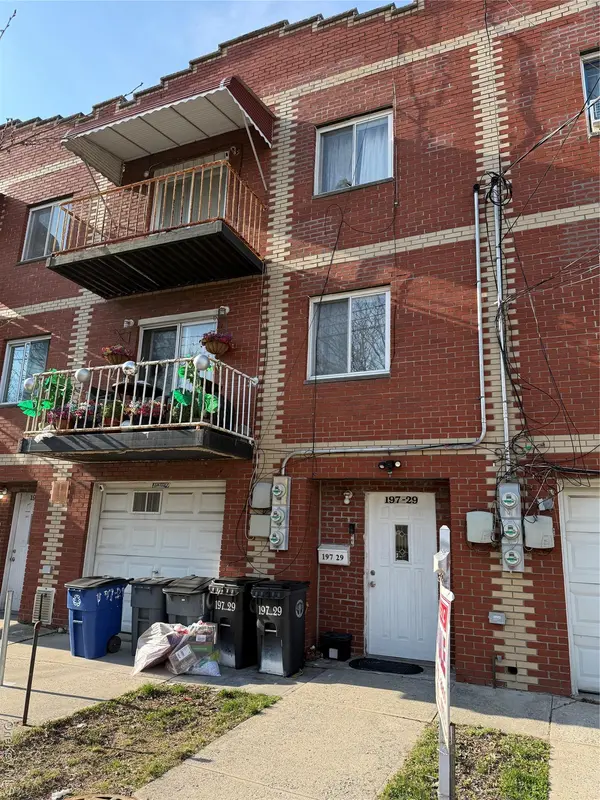 197-29 Hiawatha AVE, Hollis, NY 11423