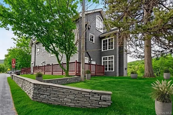 4223 NY State Route 97, Barryville, NY 12719