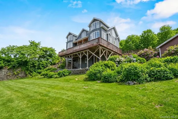4223 NY State Route 97, Barryville, NY 12719