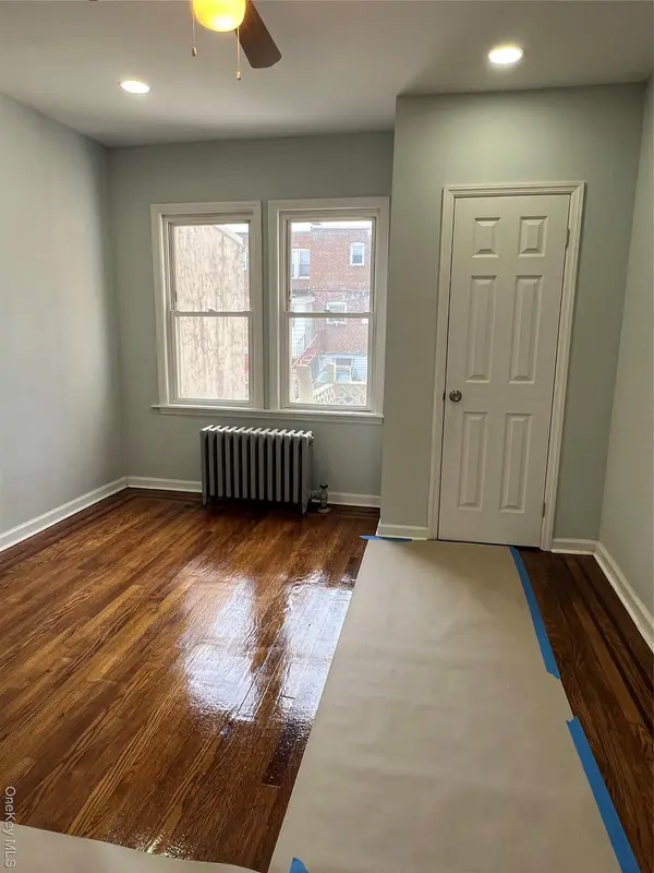 17729 Leslie RD, Jamaica, NY 11434