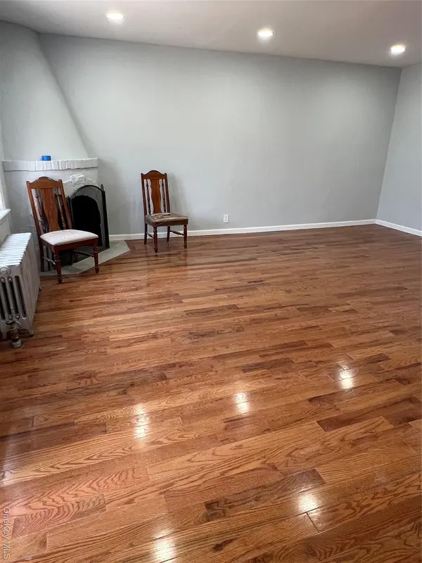17729 Leslie RD, Jamaica, NY 11434