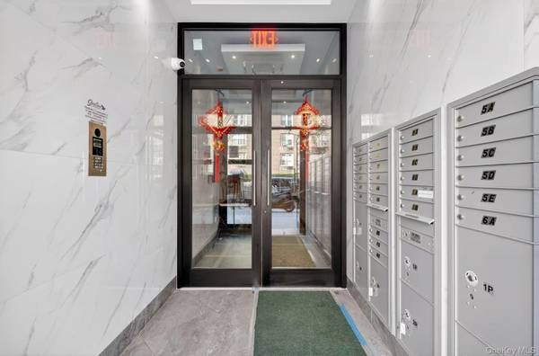 143-16 41st Ave #4E, Flushing, NY 11355