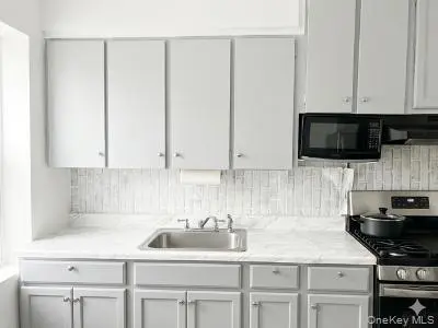 153-25 88th ST #5H, Howard Beach, NY 11414