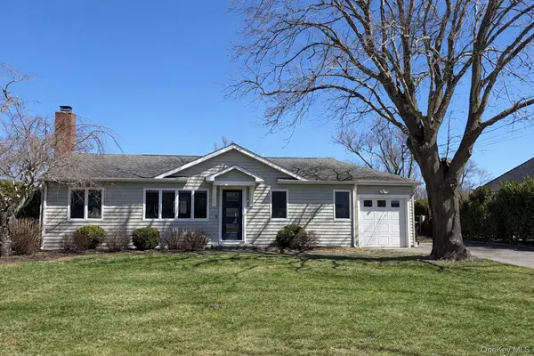 21 Tarpon RD, East Quogue, NY 11942