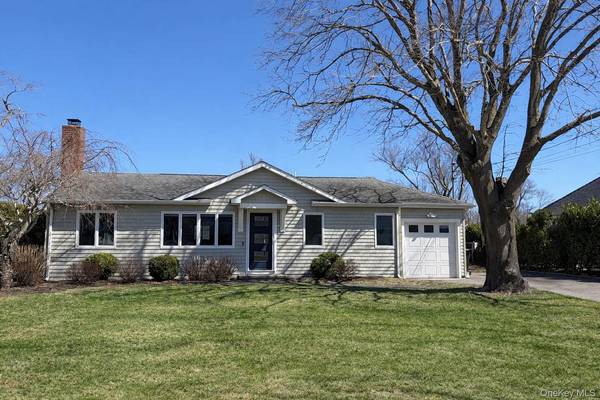 21 Tarpon RD, East Quogue, NY 11942
